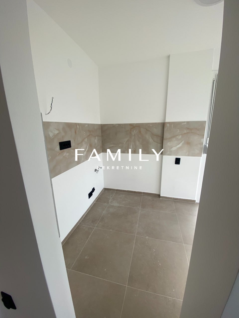 3 sobe, Stan, 73 m² photo 3