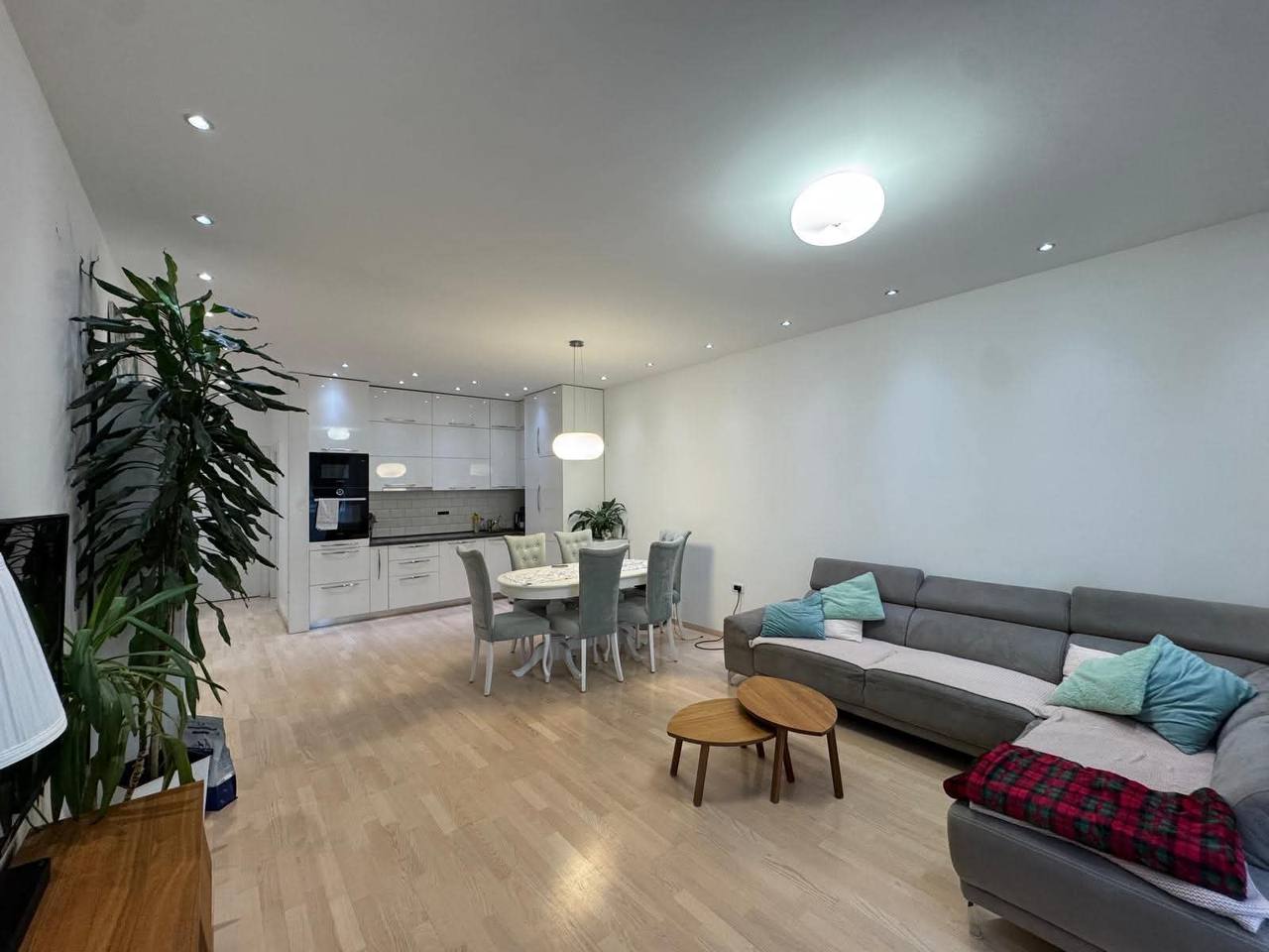 4 sobe, Stan, 97 m²