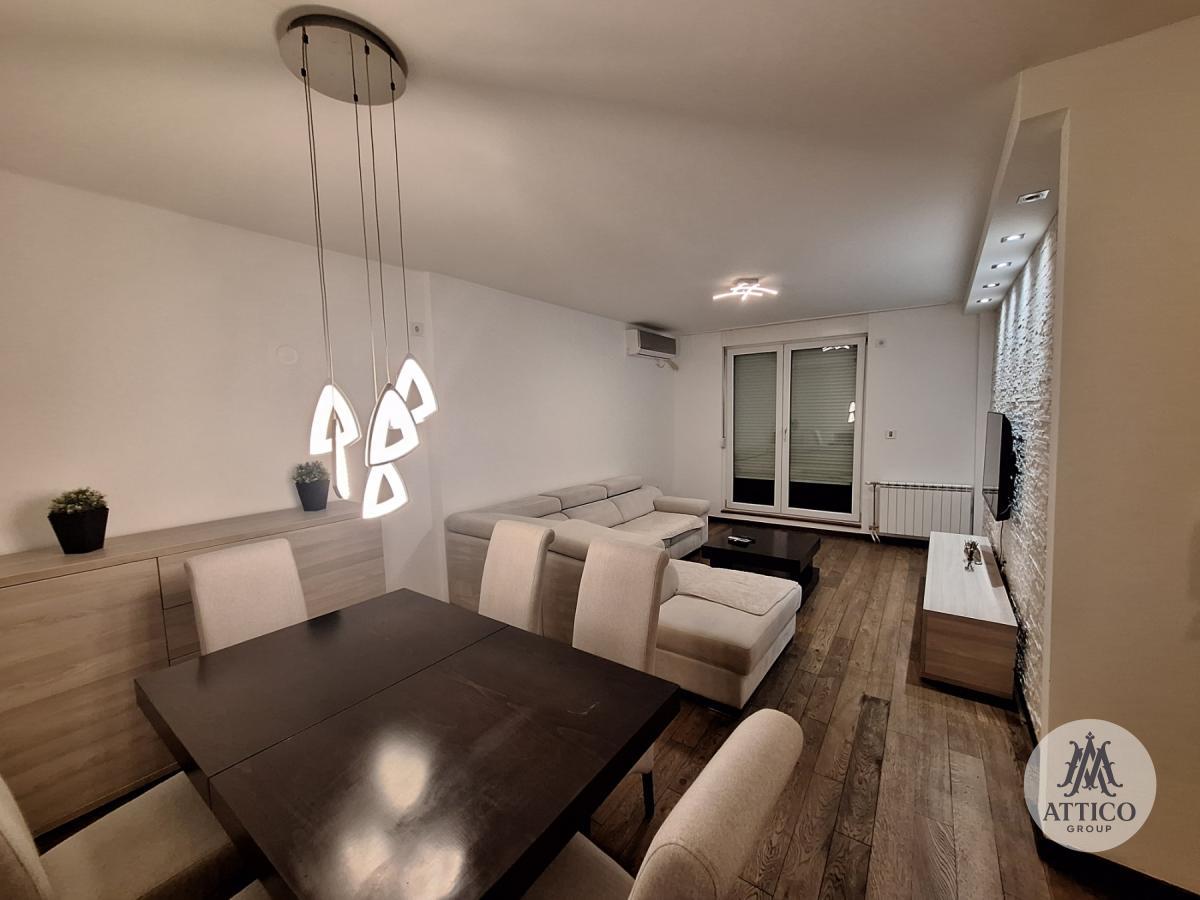 3 sobe, Stan, 86 m²