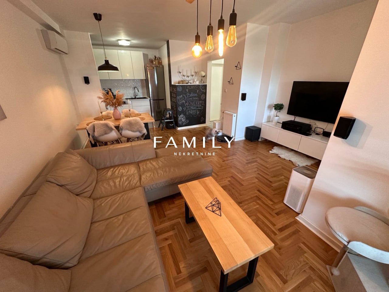 3 sobe, Stan, 94 m² photo 2