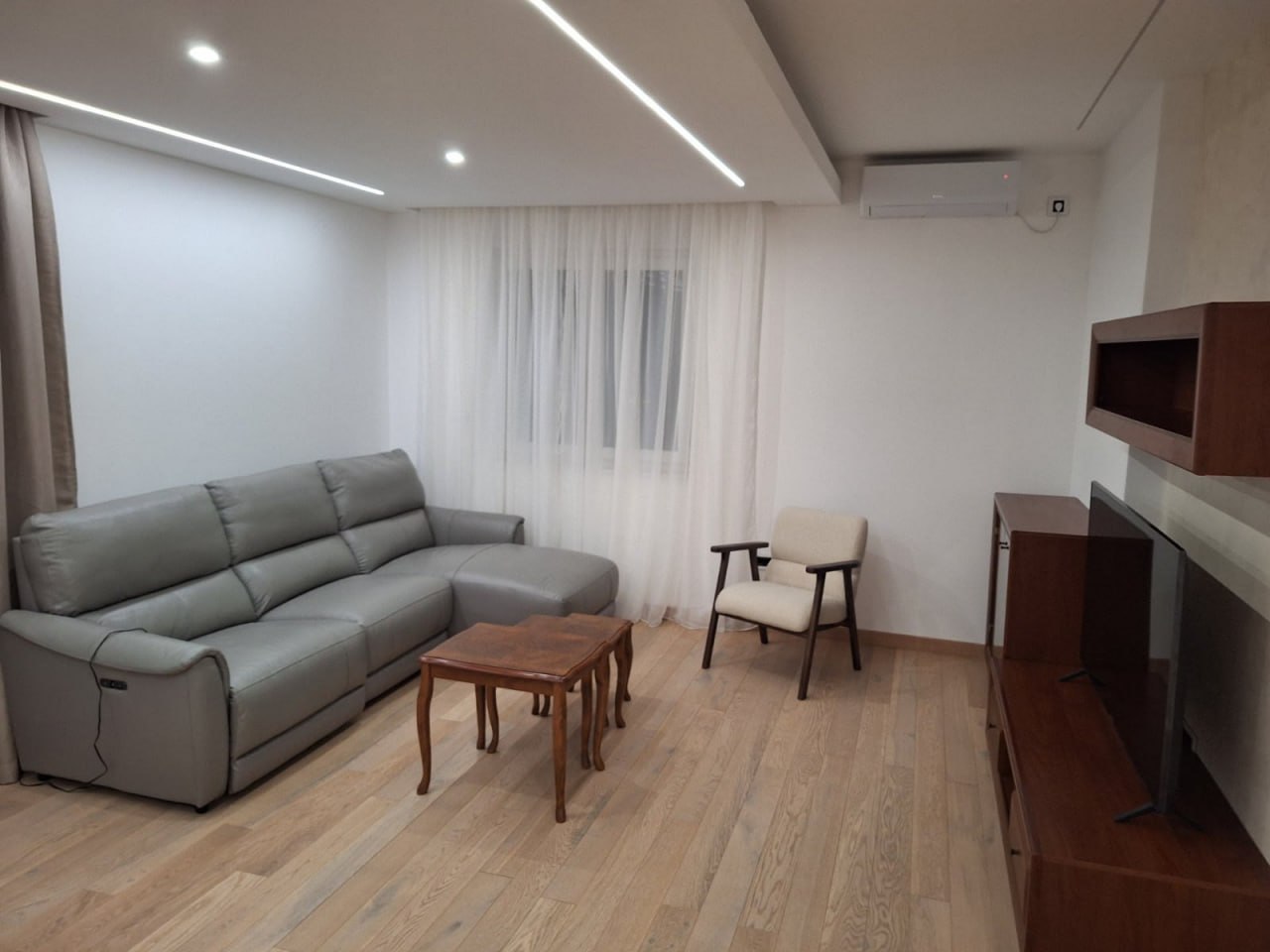 2 sobe, Stan, 97 m²
